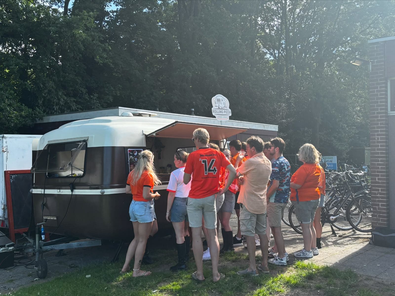 Rolling Pizza pizza foodtruck Bruiloft Catering